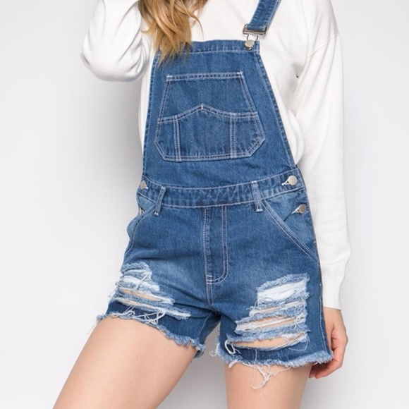 NWT distressed denim boyfriend short overalls - Picture 6 of 8